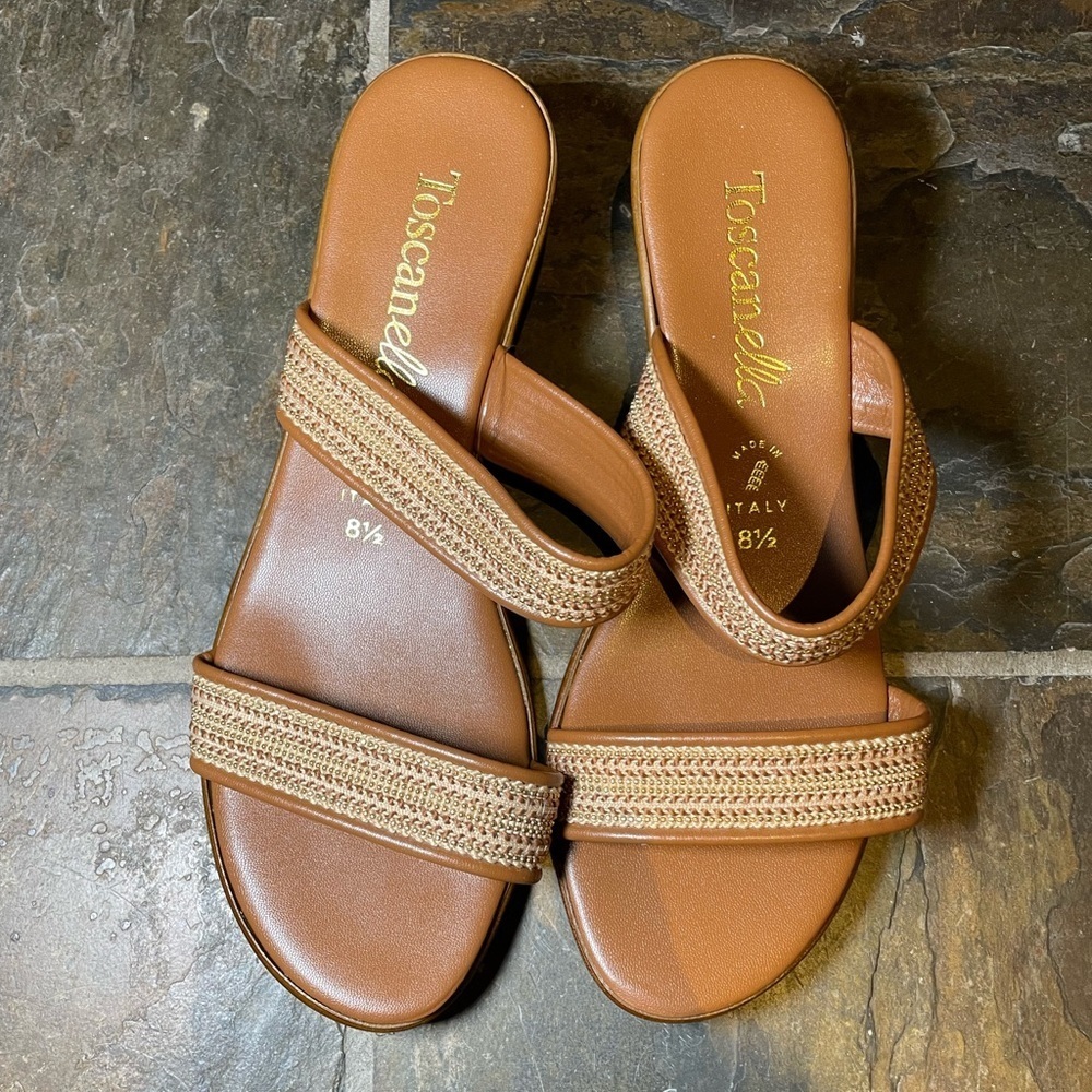 Toscanella gold wedges sz 8 1/2 M